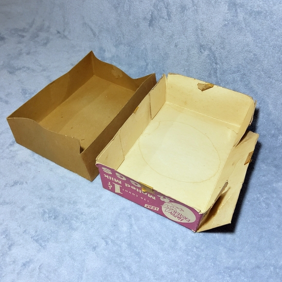 Vintage 1958 Leaf Malted Milk Egg Chocolate Candy Store Display Box Easter Penny - Picture 8 of 12